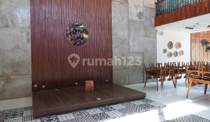 Disewakan Rumah Usaha Bekas Resto di Surabaya Pusat 2