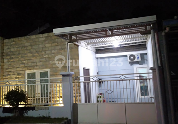 Ready-to-Occupy House De Naila Driyorejo House