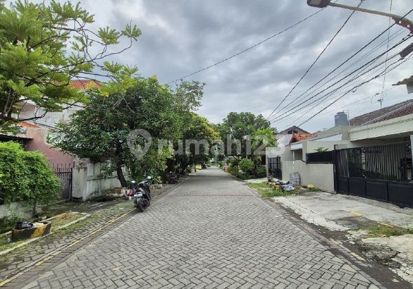 Rumah Dukuh Kupang Timur Row 4 Mobil. Strategis Furnish 2