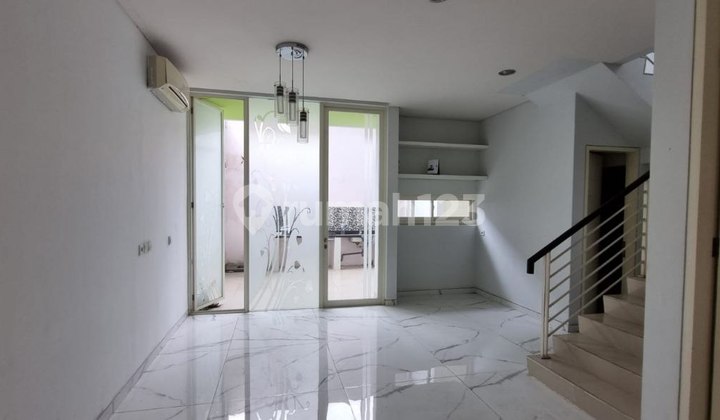 Dijual Rumah The Mansion Pakuwon Indah 2