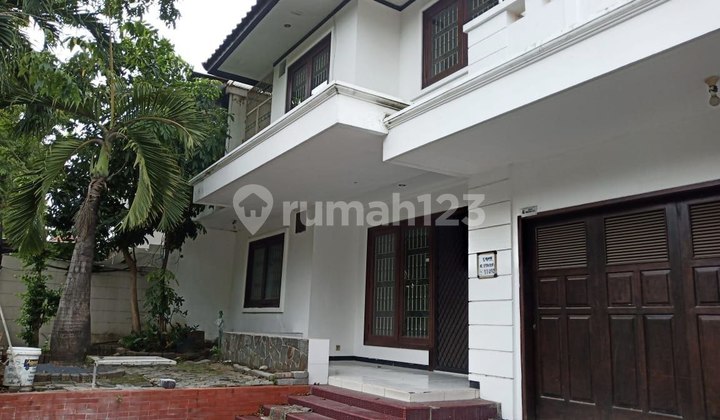 Dijual Rumah Graha Family Dijual Rumah Graha Family