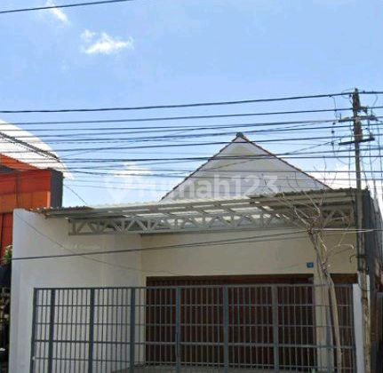 Business House At Raya Kranggan Surabaya 1