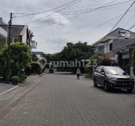 Disewakan Rumah Pantai Mentari Row 4 Mobil Carport 1