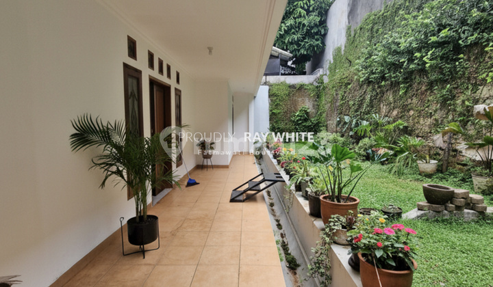 Dijual Rumah Lama Dalam Komplek Taman Lebak Bulus 2