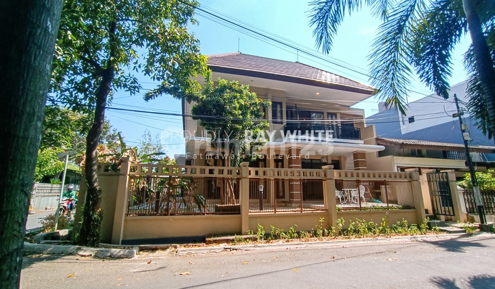 Rumah Asri Depan Taman di Alam Segar Pondok Indah