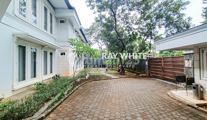 Luxury Classic Minimalist House at Cilandak