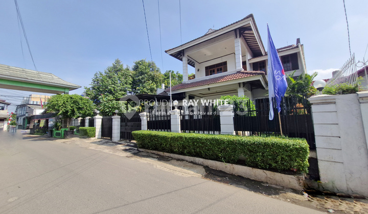 Rumah Siap Huni 2 Lt Bentuk Tanah Persegi Lokasi Strategis