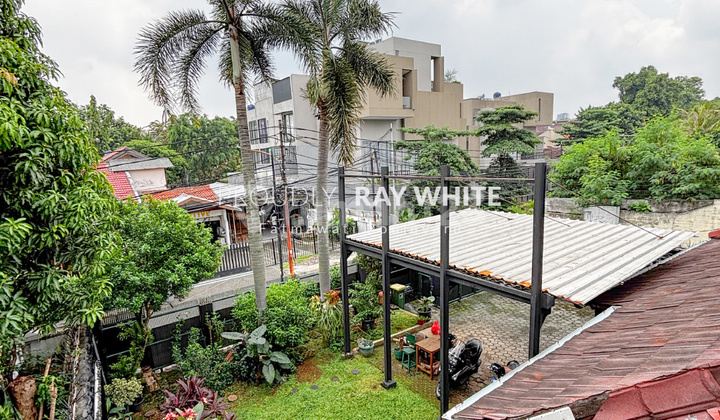 Rumah Gaya Scandinavian Siap Huni di Lokasi  Elite Lebak Bulus Dekat Stasiun MRT 2