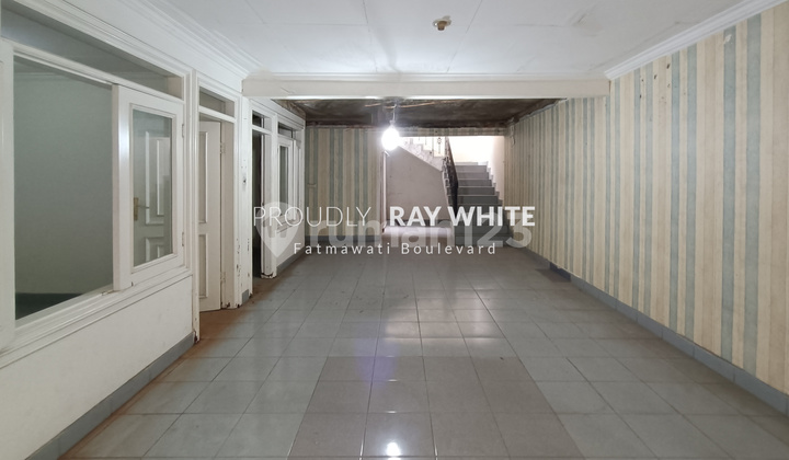 Rumah Kokoh dan Strategis Dalam Komplek Taman Lebak Bulus 2