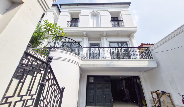 Rumah Brand New Amarican Classic Design Siap Huni Dekat MRT H Nawi 