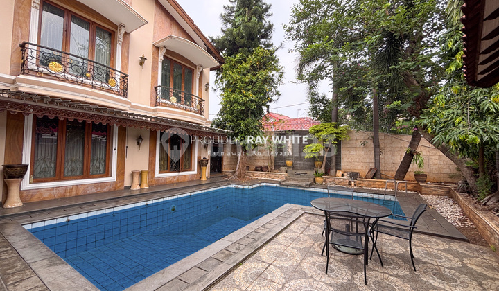 Rumah Luas Desain Klasik Cocok Untuk Hunian Atau Tempat Usaha Lokasi Prestise 2