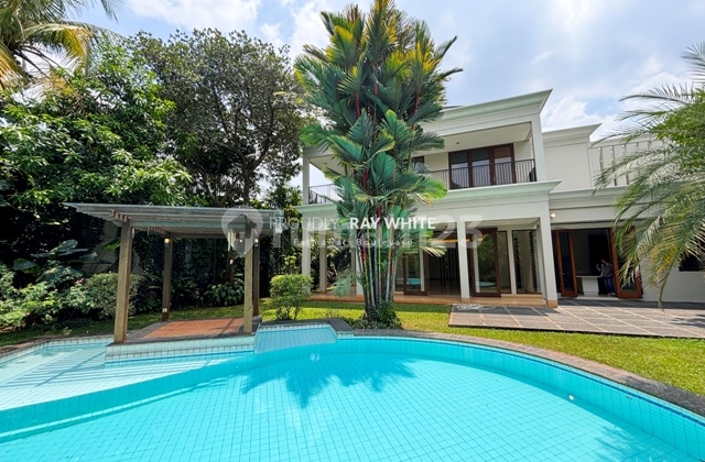 For Rent Two-story luxurious compound house at Cilandak
