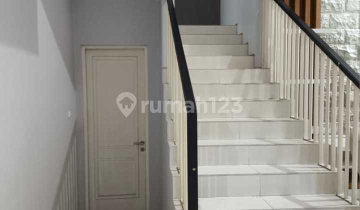 For Rent: House in Royal Residence Boulevard Housing in Surabaya, Minimum 2 Years 2