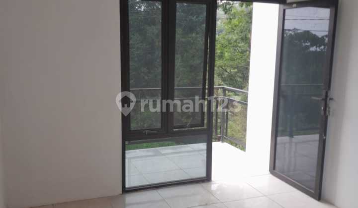 Rumah Bagus Unfurnished HGB di Ungaran Barat, Semarang 2
