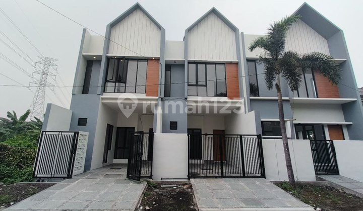 Rumah Baru Prapen Row Jalan 3 Mobil Surabaya Rumah Baru Prapen Row Jalan 3 Mobil Surabaya