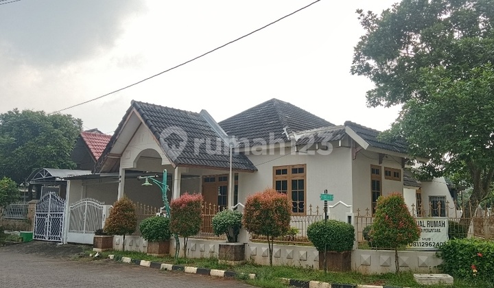 Rumah Besar Hook Mewah Di Srondol Banyumanik Semarang  1