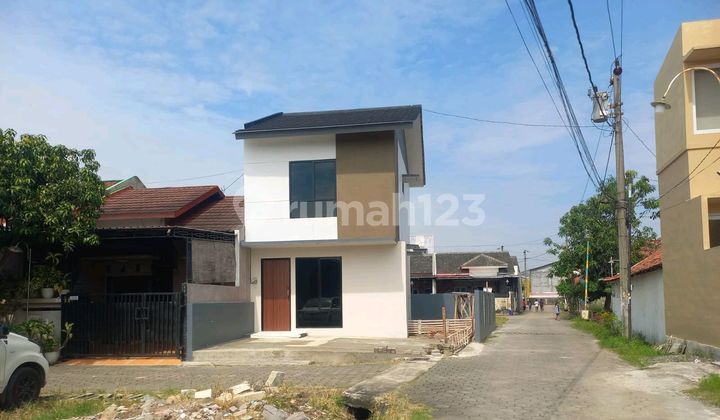 Rumah 2 Lantai Bangunan Baru Siap Huni Semarang  1
