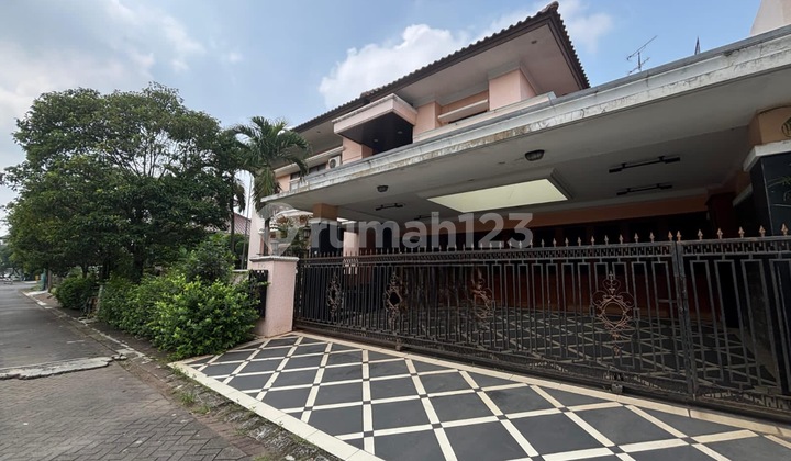 Rumah Besar dan Luas Fully Furnished, 2 Lantai ada Swimming Pool di Raffles Hills Rumah Besar dan Luas Fully Furnished, 2 Lantai ada Swimming Pool di Raffles Hills