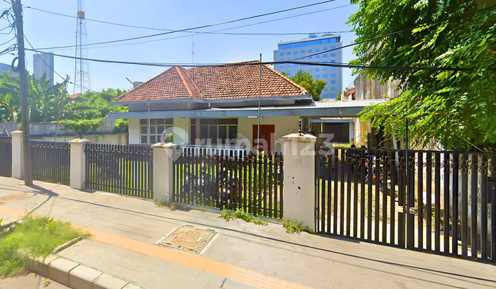 COMMERCIAL LOT GOLDEN TRIANGLE SURABAYA IN FRONT OF THE BAMBU RUNCING MONUMENT COMMERCIAL LOT GOLDEN TRIANGLE SURABAYA IN FRONT OF THE BAMBU RUNCING MONUMENT