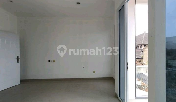 Cheap House for Sale in Cempaka Putih Near Central Jakarta Offices 2