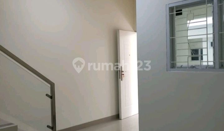 Rumah 2 Lt Dijual di Matraman Jakarta Timur Deket Tol.jati Negara 2