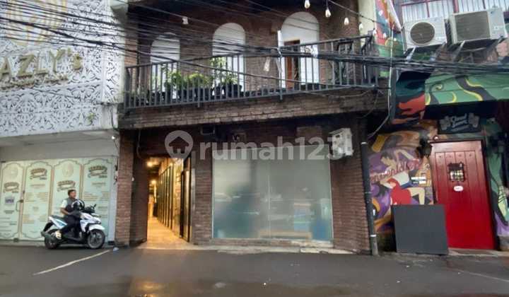 Disewakan Ruko 4 Lantai Pinggir Jalan Kemang Raya - Area Komersial Premium