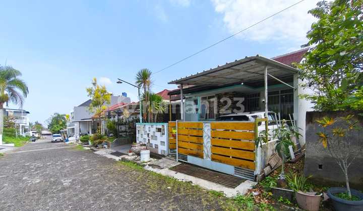 Ready-to-Live House for Sale in Cimahi Cipageran 2