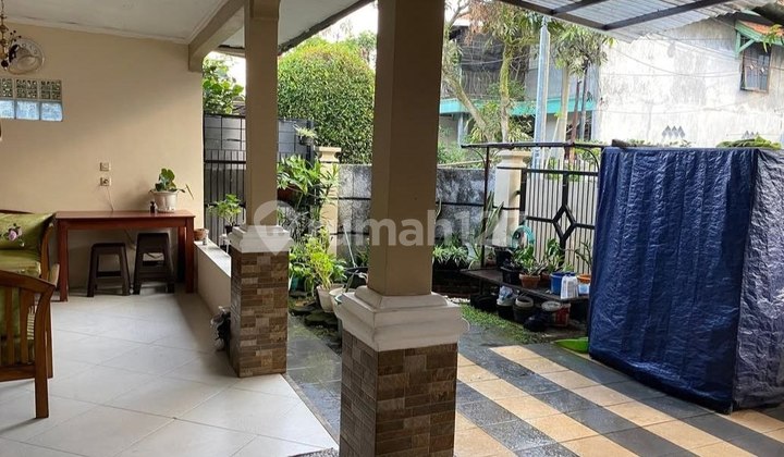 Rumah Cantik Siap Huni di Komplek Bandung Indah Raya 2