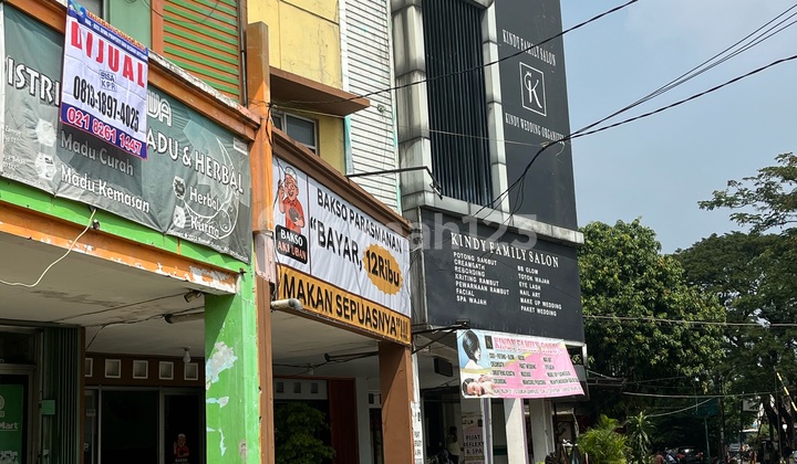 For Sale: Green Shop House Dazzling Price 2