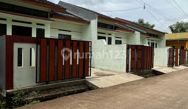 Dijual Rumah Kembar Harga Ambyar 1