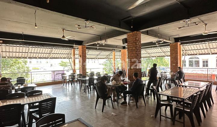 Shop house. Strategic location in Batu Aji.