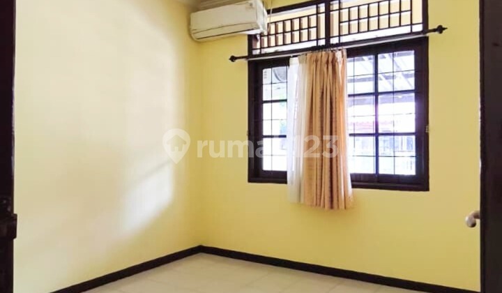 Comfortable 1-Story House in the Premium Area of Bintaro Jaya Sector 9 2