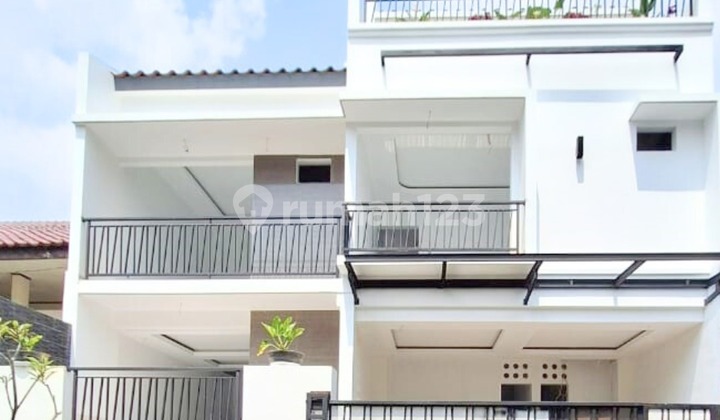 Dijual Rumah Super Strategis di Cipete Raya Jakarta Selatan  DIJUAL RUMAH