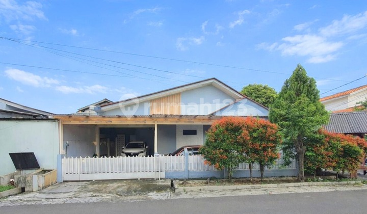 Rumah Hoek - Larangan Indah, Tangerang 1