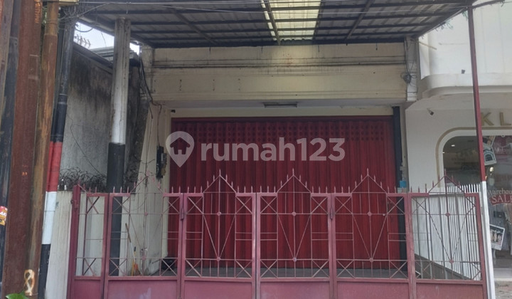 Strategic Shophouse on Letjen Sutoyo (Lowokwaru) for Rent