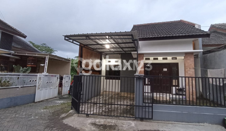 A comfortable house in Lowokwaru