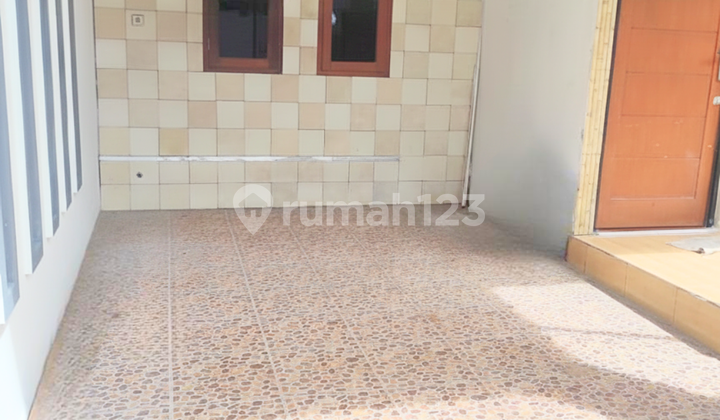 Dijual Rumah 2 Lantai + Rooftop 500 M ke Stasiun Jurangmangu 2