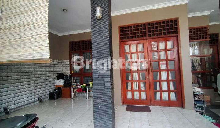Rumah  2 Lantai Bersih Terawat di Limus Pratama Regency 2
