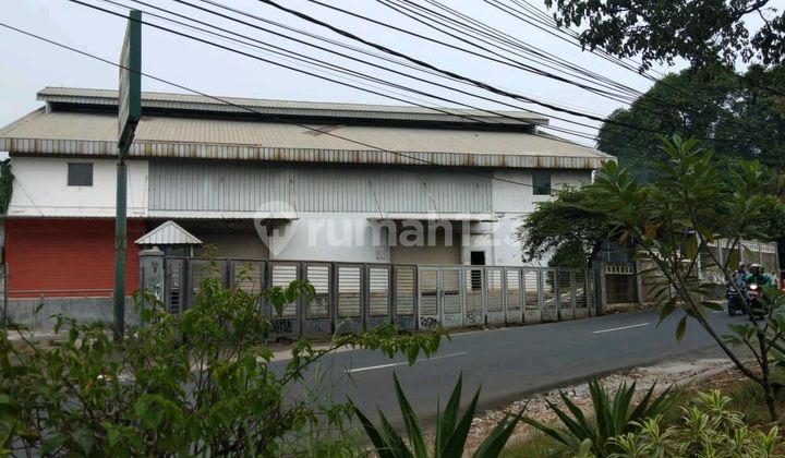 Gudang di Jl Merpati Raya Posisi Hook, Perbatasan Bintaro Ciputat