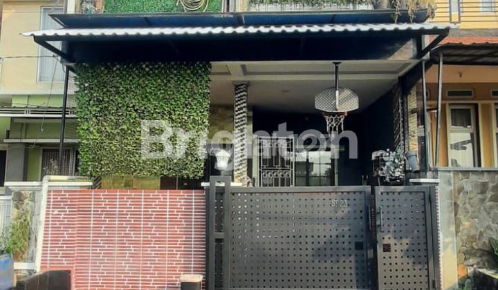 Rumah Cantik, Nyaman 2 Lantai di Villa Nusa Indah 5 