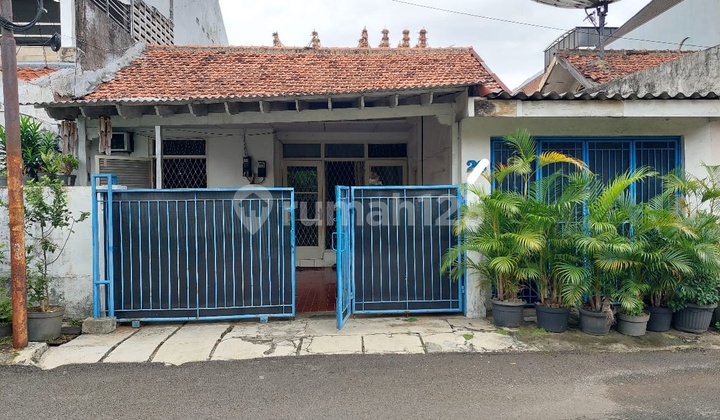 Rumah Tua Lokasi Strategis di Pusat Kota di Komplek PLN Senayan Jakarta 2