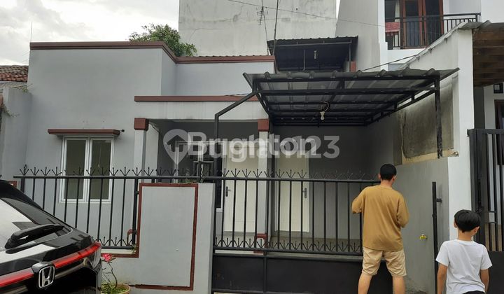 Ready-to-Occupy 2-Story House in Kemang IFI Graha Bekasi