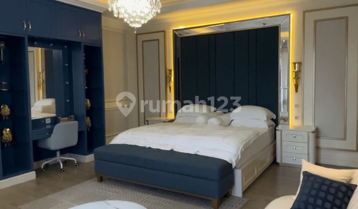 LUXURY HOUSE WITH A VILLA FEEL IN THE HEART OF THE CITY, STRATEGICALLY LOCATED NEAR UGM LUXURY HOUSE WITH A VILLA FEEL IN THE HEART OF THE CITY, STRATEGICALLY LOCATED NEAR UGM