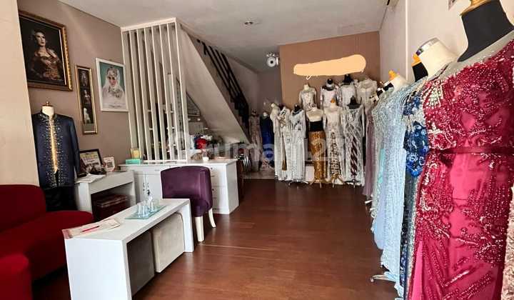 Ready-to-Use Shop House with SHM on Main Road, Ciumbuleuit, Bandung 2