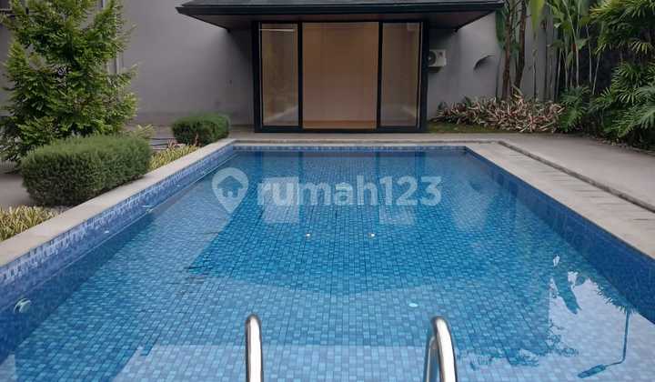 Setiabudhi Regency House, Excellent Condition, Ready to Occupy in Bandung 2