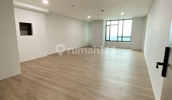 Ruang-Usaha, Kantor Hquarters Residence di Asia Afrika Bandung