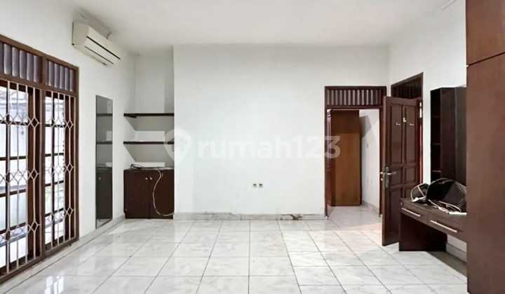 Rumah Hoek Kemang Bangka Jakarta Selatan 2