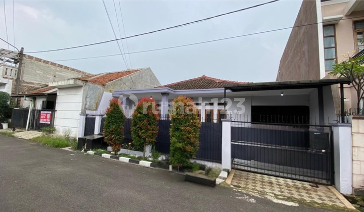 Shm House in Pharmindo Housing, Singosari Raya Street, Cijerah, Cimahi