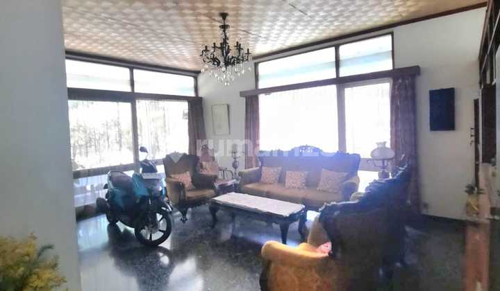 Rumah Luas Strategis Dekat Rs SHM di Ciumbuleuit Bandung