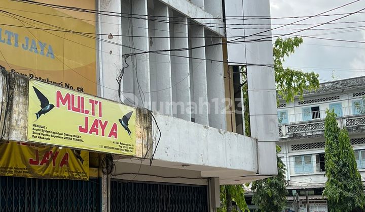 Ready-to-Occupy 3-Story Shophouse with SHM in Pasar Jambi 2
